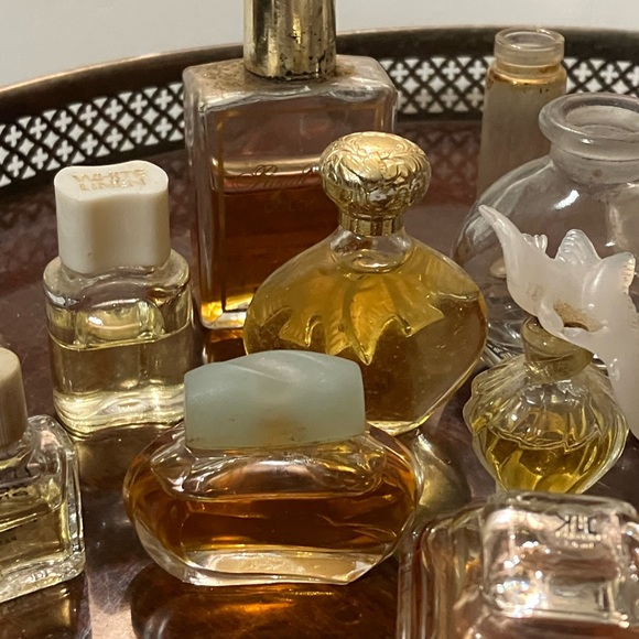 Vintage Lot of 17 Small Perfume and Cologne Bottles Some Full - Picture 3 of 16